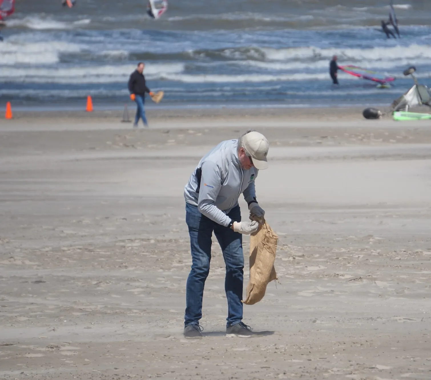 fairbanks-beach-cleanup